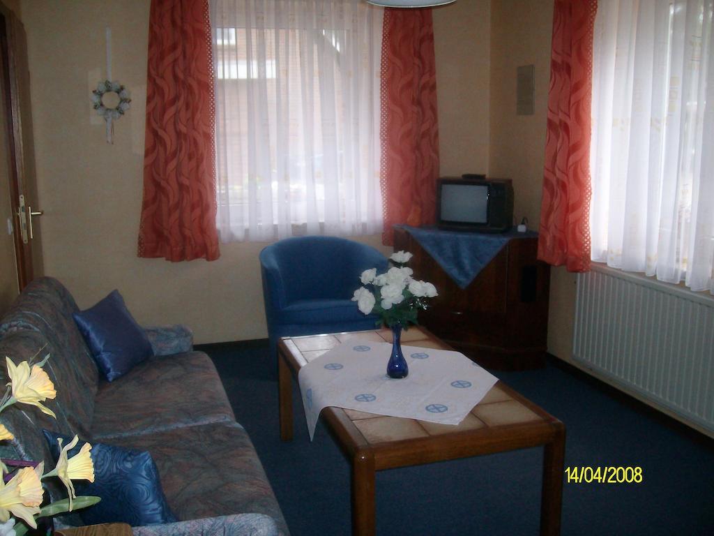 Ferien Und Gaestehaus Harms Нойенкирхен Номер фото